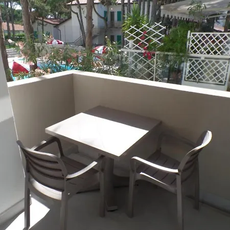 New Flat In A With Pool And Jacuzzi * Μπιμπιόνε