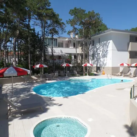 New Flat In A With Pool And Jacuzzi Μπιμπιόνε