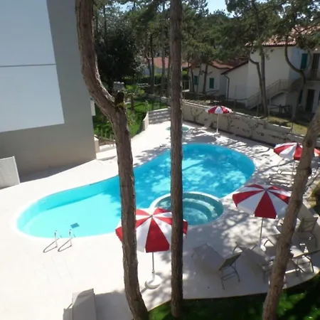 New Flat In A With Pool And Jacuzzi Διαμέρισμα Μπιμπιόνε
