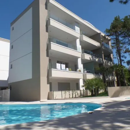 New Flat In A With Pool And Jacuzzi Apartamento